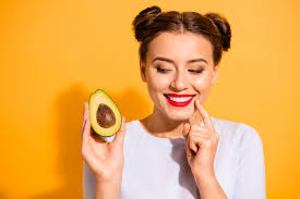 Título: Cómo la Alimentación Puede Afectar tu Piel: Los Mejores Alimentos para una Piel Radiante